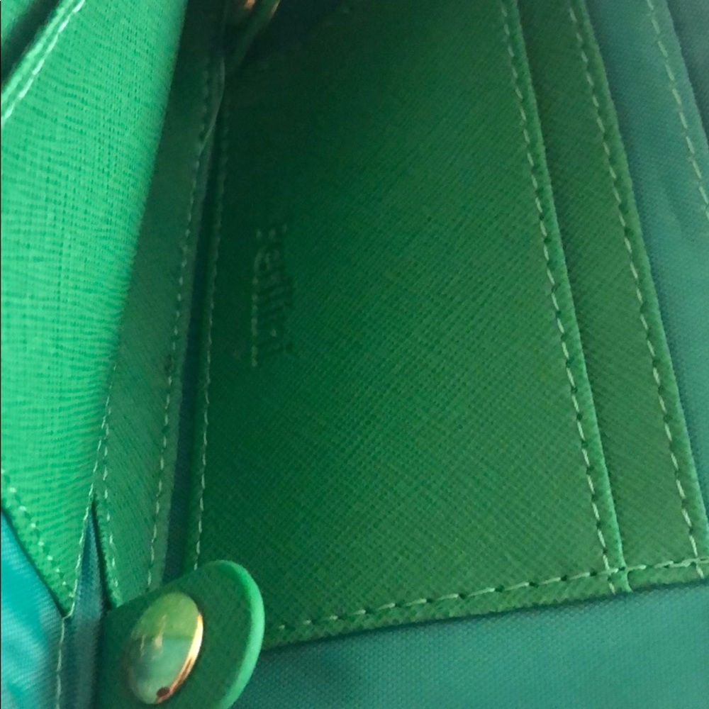 Perillini olive green wristlet - Picture 5 of 16